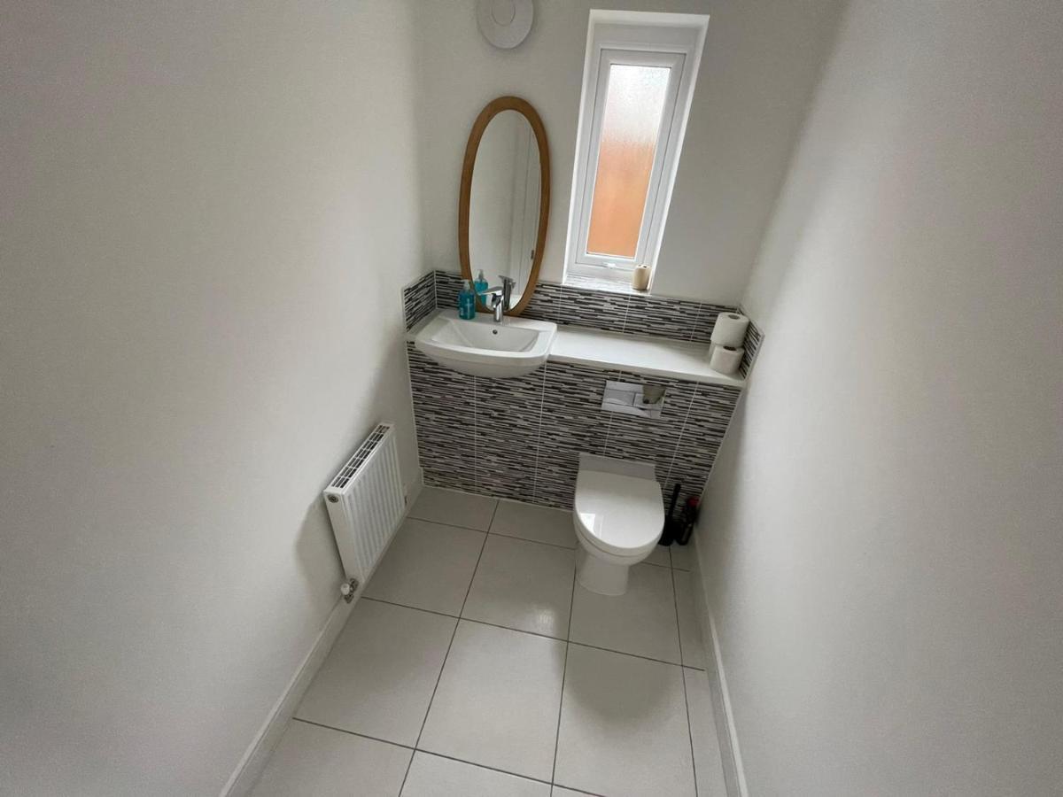 מנצ'סטר Modern Room With Huge Bed - Walk To City Centre! מראה חיצוני תמונה